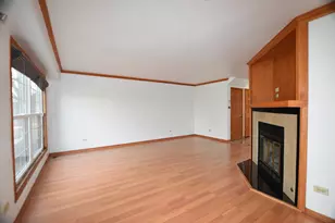 4475 Olmstead Dr, Hoffman Estates, IL 60192 - Photo 8