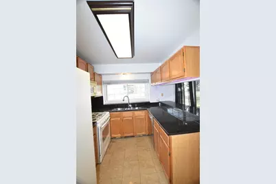 4475 Olmstead Drive, Hoffman Estates, IL 60192 - Photo 12