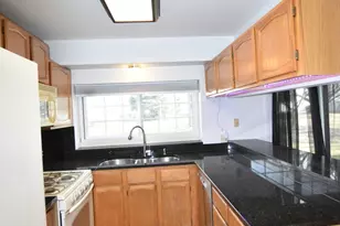 4475 Olmstead Dr, Hoffman Estates, IL 60192 - Photo 12