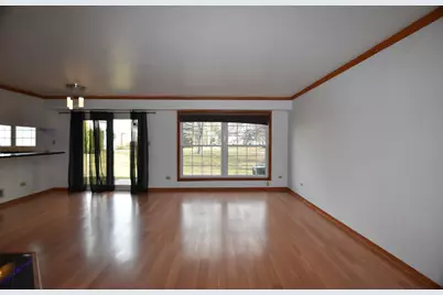 4475 Olmstead Drive, Hoffman Estates, IL 60192 - Photo 4