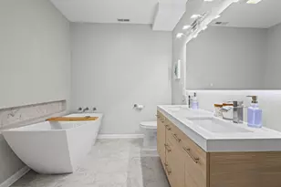 4510 S Greenwood Ave, Chicago, IL 60653 - Photo 8