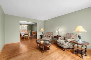 2019 Gleneagle Dr, Plainfield, IL 60586 - Photo 6