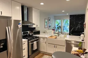 1056 Lakewood Cir, Carol Stream, IL 60188 - Photo 4