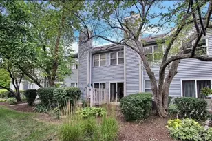 1056 Lakewood Cir, Carol Stream, IL 60188 - Photo 22