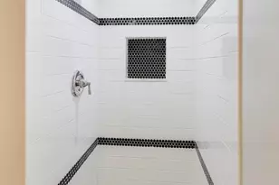 [Address not provided], Northbrook, IL 60062 - Photo 34