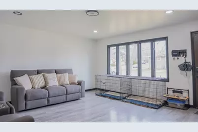 213 N Idlewild Avenue, Mundelein, IL 60060 - Photo 6