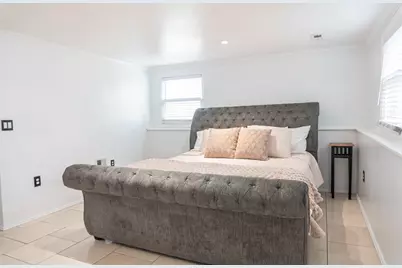 213 N Idlewild Avenue, Mundelein, IL 60060 - Photo 22