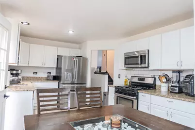 213 N Idlewild Avenue, Mundelein, IL 60060 - Photo 10