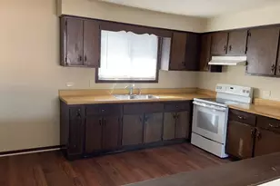 16640 Crescent Ave, Tinley Park, IL 60477 - Photo 2