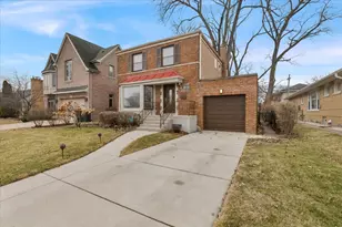7350 N Tripp Ave, Lincolnwood, IL 60712 - Photo 2