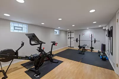 7350 N Tripp Avenue, Lincolnwood, IL 60712 - Photo 30