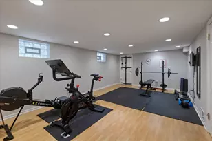 7350 N Tripp Ave, Lincolnwood, IL 60712 - Photo 30