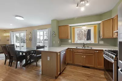 905 Grand Boulevard, Wauconda, IL 60084 - Photo 8