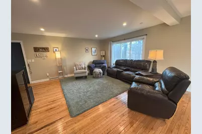 905 Grand Boulevard, Wauconda, IL 60084 - Photo 4