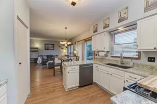 460 Springwood Ln, Bolingbrook, IL 60440 - Photo 10