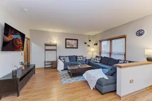 460 Springwood Ln, Bolingbrook, IL 60440 - Photo 16