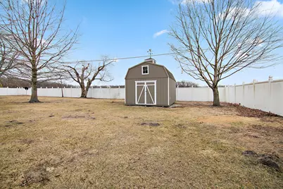 4754 W Hilltop Drive, Kankakee, IL 60901 - Photo 18