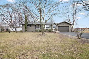 4754 W Hilltop Dr, Kankakee, IL 60901 - Photo 2