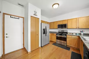 1809 Havens Dr, Woodstock, IL 60098 - Photo 6