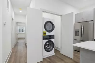 2719 W St Georges Ct, Chicago, IL 60647 - Photo 8