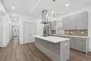 2719 W St Georges Ct, Chicago, IL 60647 - Photo 6