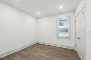 2719 W St Georges Ct, Chicago, IL 60647 - Photo 12