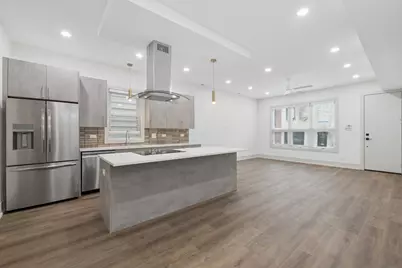 2719 W St Georges Court #2, Chicago, IL 60647 - Photo 4