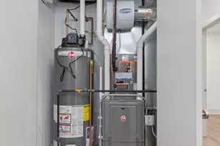 2719 W St Georges Ct, Chicago, IL 60647 - Photo 14