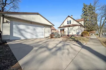 1211 S Lee Street, Bloomington, IL 61701 - Photo 4