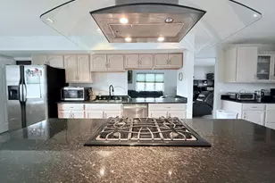 28 W Devon Ave, Glendale Heights, IL 60139 - Photo 12