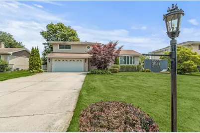 5627 N Prospect Avenue, Norwood Park Township, IL 60631 - Photo 2