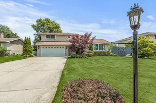 5627 N Prospect Ave, Norwood Park Township, IL 60631 - Photo 2