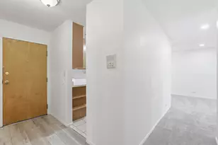 1375 Rebecca Dr, Hoffman Estates, IL 60169 - Photo 6