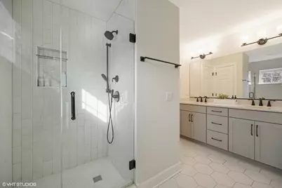 4142 Hampton Court, Glenview, IL 60026 - Photo 16