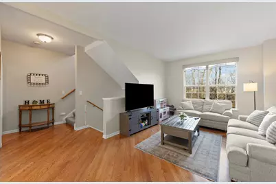 1418 S Fairfield Avenue, Lombard, IL 60148 - Photo 2