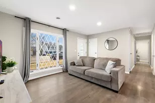 622 Murphy Dr, Romeoville, IL 60446 - Photo 6