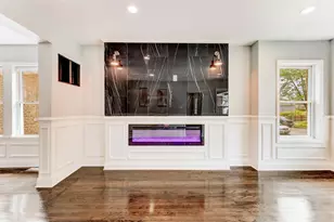 8109 S Marquette Ave, Chicago, IL 60617 - Photo 8