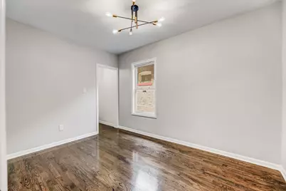 8109 S Marquette Avenue, Chicago, IL 60617 - Photo 14