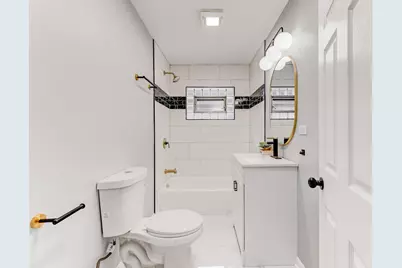 8109 S Marquette Avenue, Chicago, IL 60617 - Photo 16