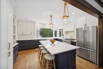 236 Maplewood Road, Riverside, IL 60546 - Photo 16