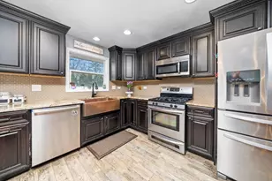 511 S Walnut Ln, Schaumburg, IL 60193 - Photo 14