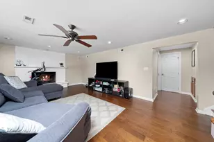 511 S Walnut Ln, Schaumburg, IL 60193 - Photo 24