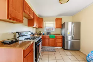 309 Blackhawk Dr, Park Forest, IL 60466 - Photo 6