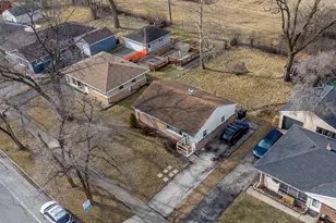 309 Blackhawk Dr, Park Forest, IL 60466 - Photo 14