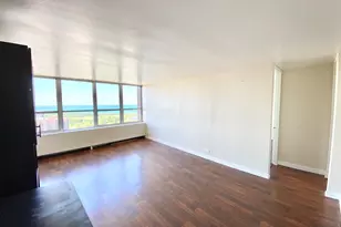 655 W Irving Park Rd, Chicago, IL 60613 - Photo 2