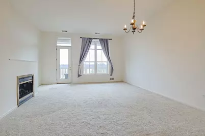 1914 Farnsworth Lane #303, Northbrook, IL 60062 - Photo 4