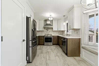 2126 E Waverly Lane, Arlington Heights, IL 60004 - Photo 16