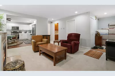 643 W Melrose Street #G, Chicago, IL 60657 - Photo 4