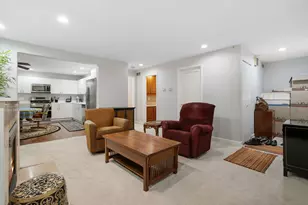 643 W Melrose St, Chicago, IL 60657 - Photo 4