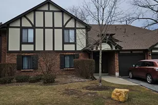 8254 Chestnut Dr, Palos Hills, IL 60465 - Photo 1